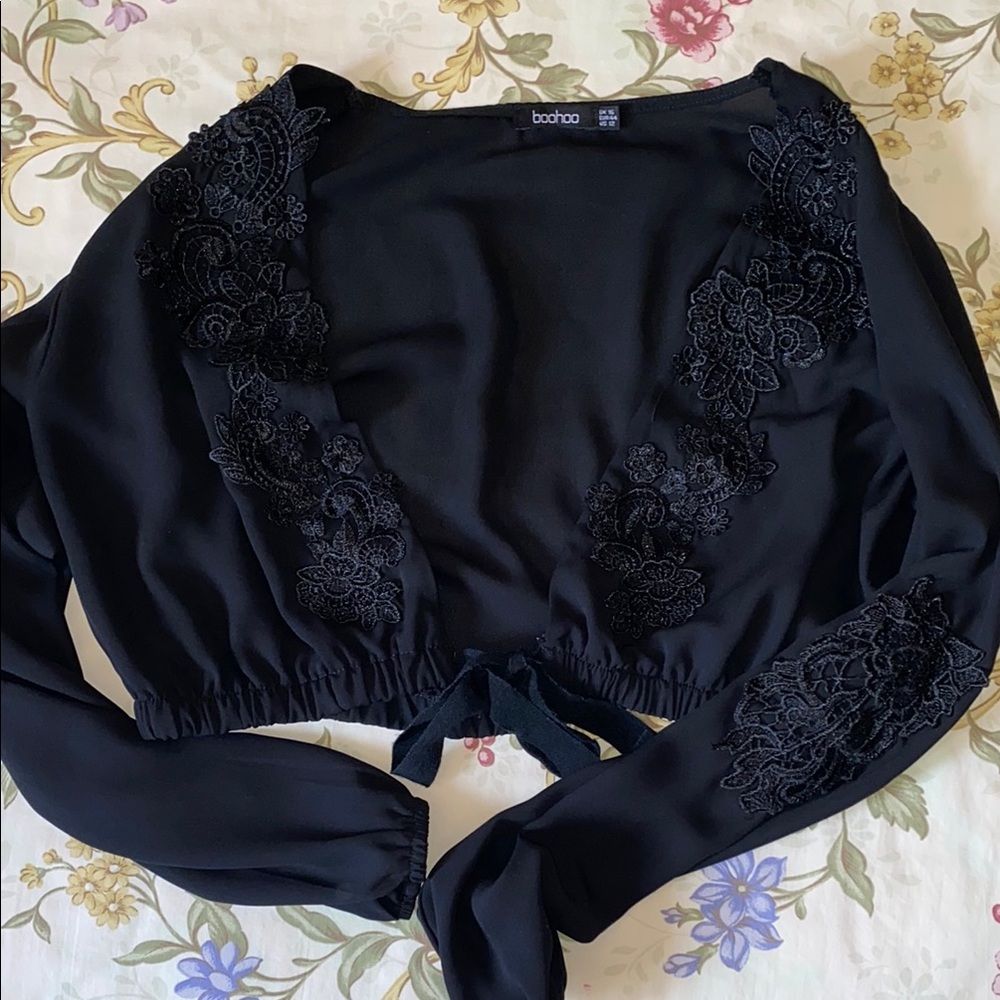 Boohoo Black Floral Lace Crop Top